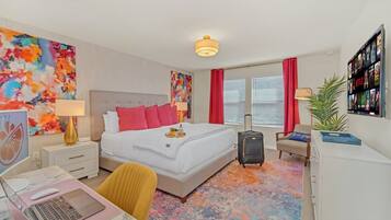 5 bedrooms, desk, iron/ironing board, travel cot