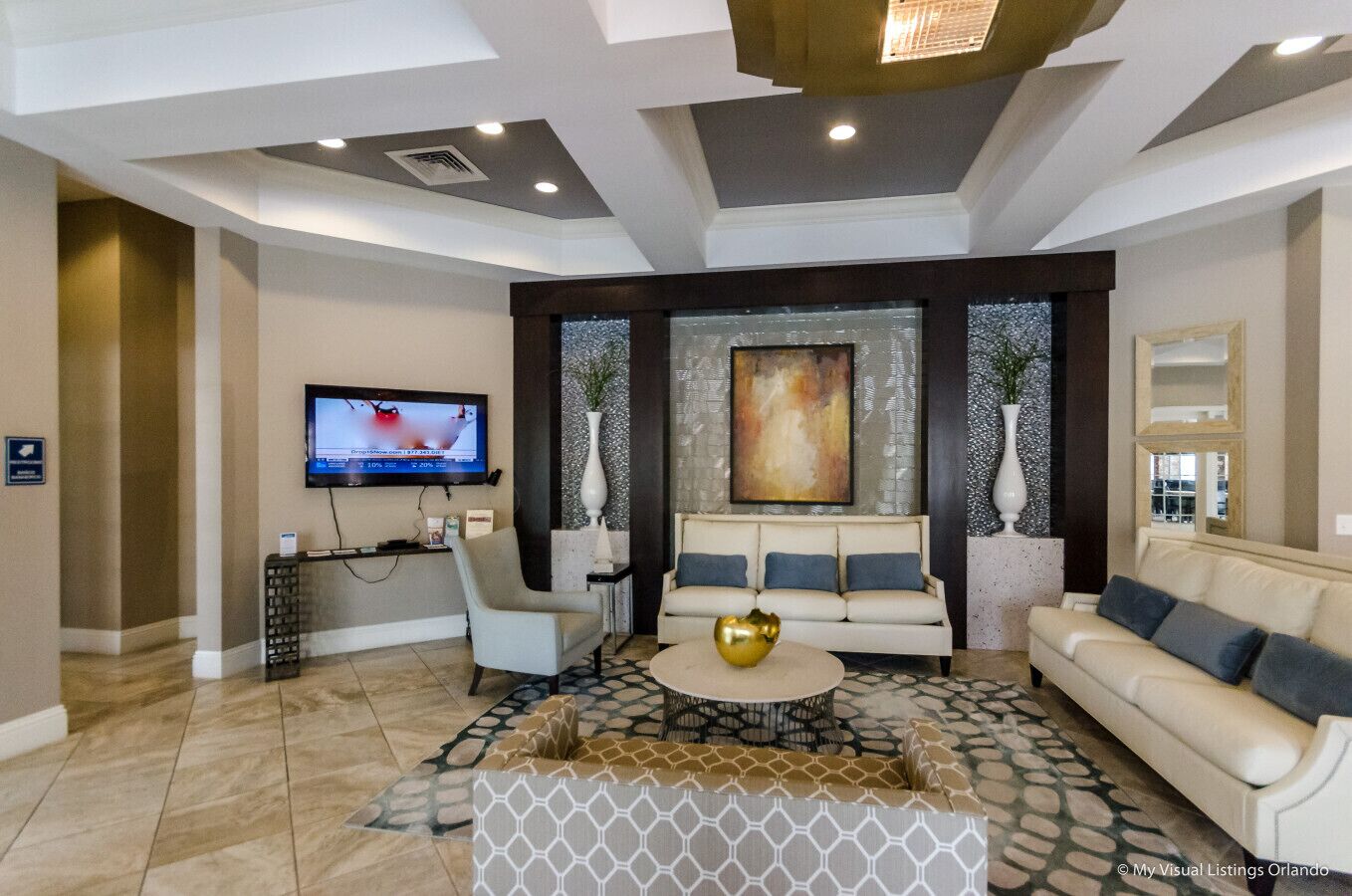 Smart-TV, Videospiele, Tischfußball, Bücher