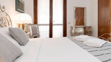 3 Schlafzimmer, schallisolierte Zimmer, Bügeleisen/Bügelbrett, WLAN
