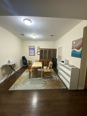 TV connectée de 32 pouces avec chaînes numériques