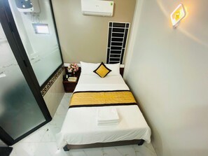 Standard Double Room Single Use | Free WiFi - Newlife Hotel LB - by BAY LUXURY (Hanoi)