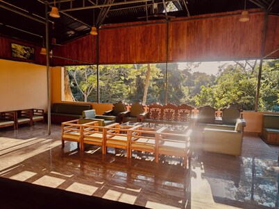 KAZIRANGA ECO VILLAGE RESORT