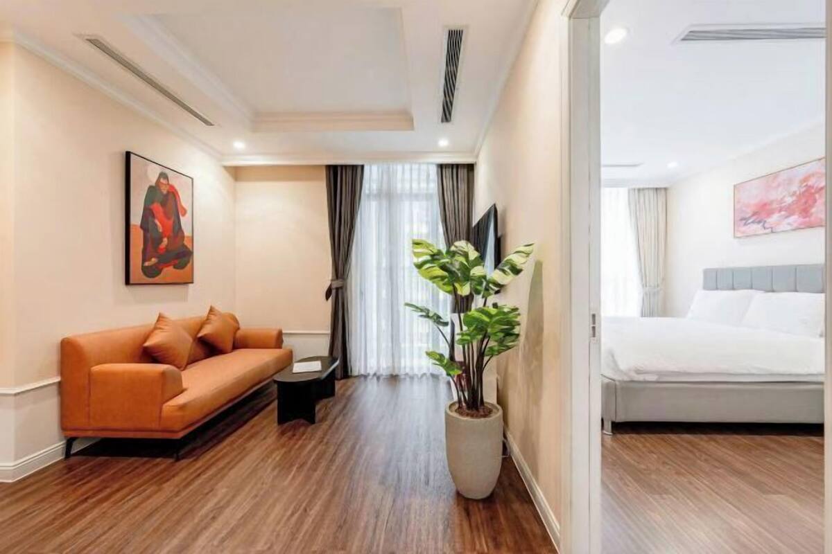 Premium bedding, minibar, individually decorated, individually furnished