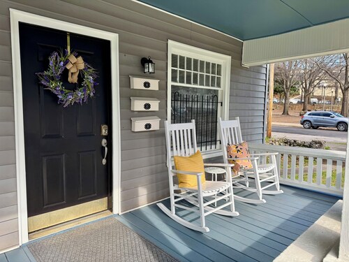 UAB 2bd2bth 5 mins walk to EAT & SHOP