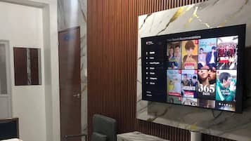 1 habitación, wifi y ropa de cama