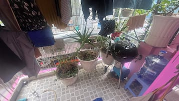 2nd Floor Balcony with Hammock | Terrace/patio