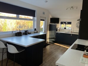 Private kitchen - Bon Accord is a modern, two bedroom cottage in the centre of Fort Augustus (Fort Augustus)