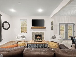 Smart TV, books, stereo