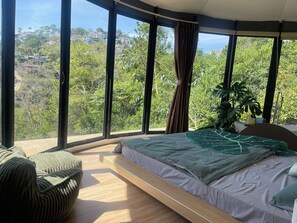Casa de lujo, cocineta, vista a la montaña | Ropa de cama de alta calidad y caja de seguridad en la habitación