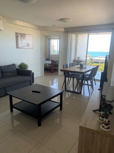 Charming 2-bedroom apartment in Bargara, one street back from the beach