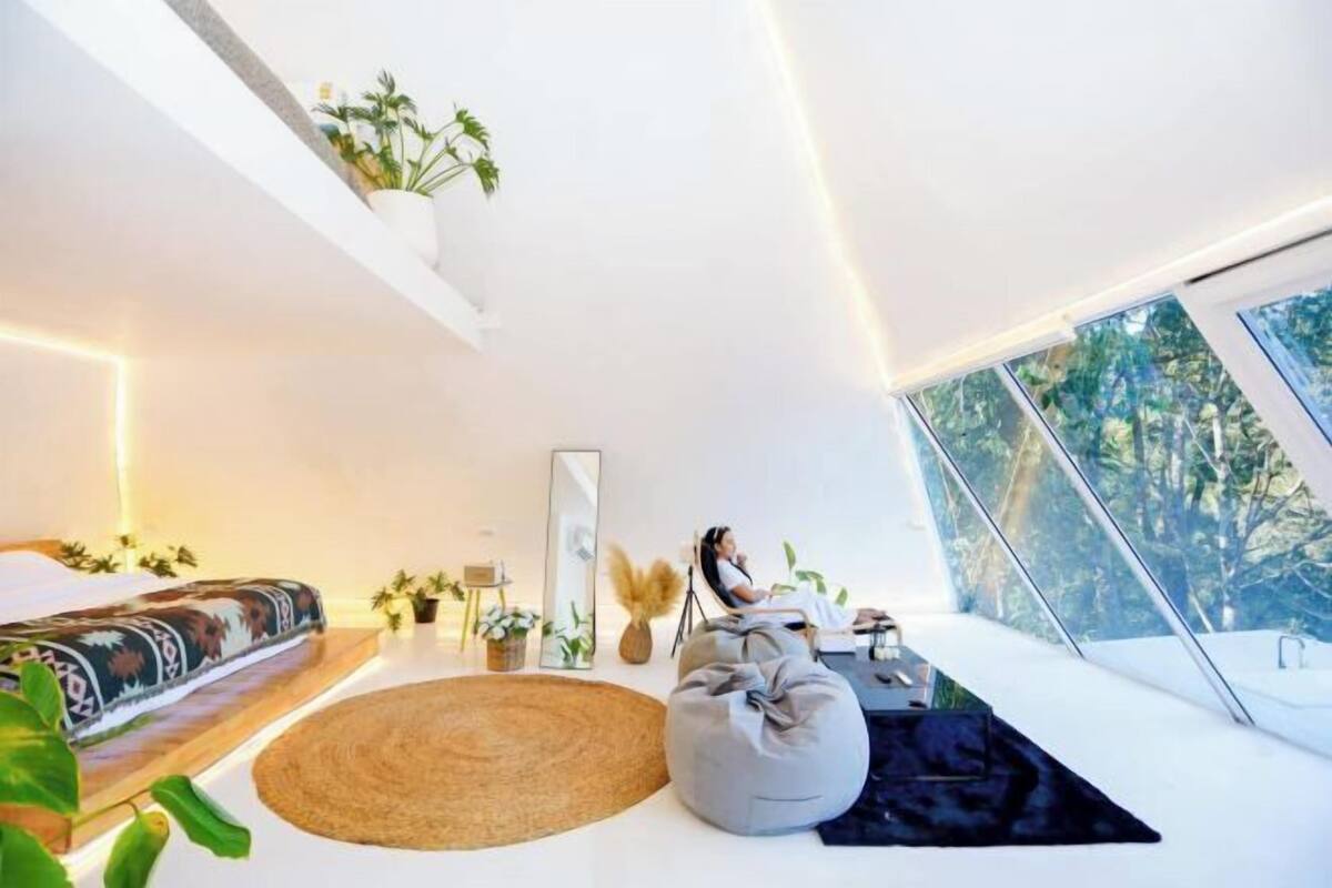 1 soveværelse, minibar, skrivebord, mørklægningsgardiner