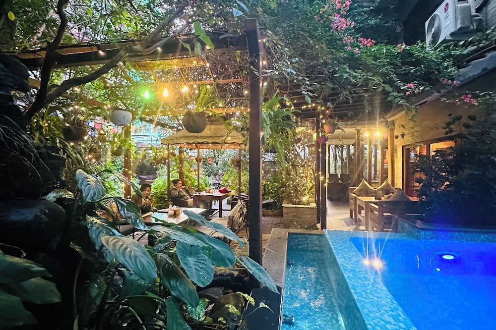 Hotel Middle Path and Spa