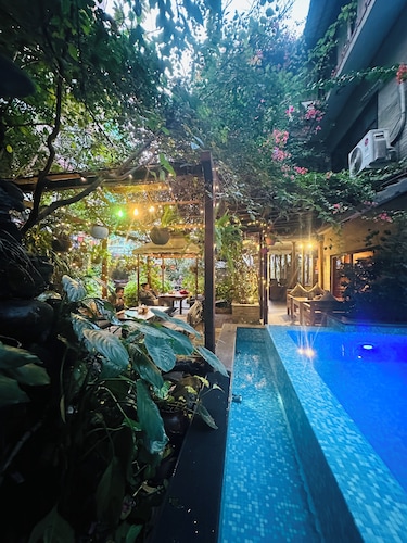 Hotel Middle Path and Spa