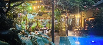 Hotel Middle Path and Spa