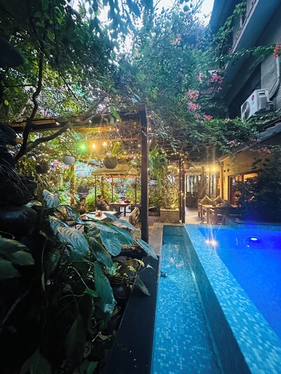 Hotel Middle Path and Spa