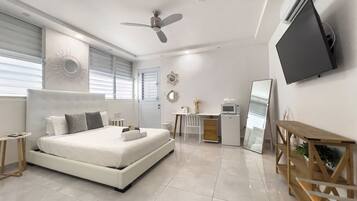 Desk, travel crib, free WiFi, bed sheets