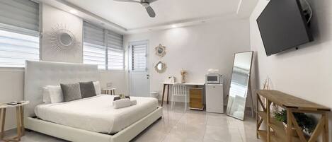 Desk, travel cot, free WiFi, bed sheets