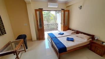 Deluxe Single Room, Non Smoking, Private Bathroom | Free WiFi, bed sheets