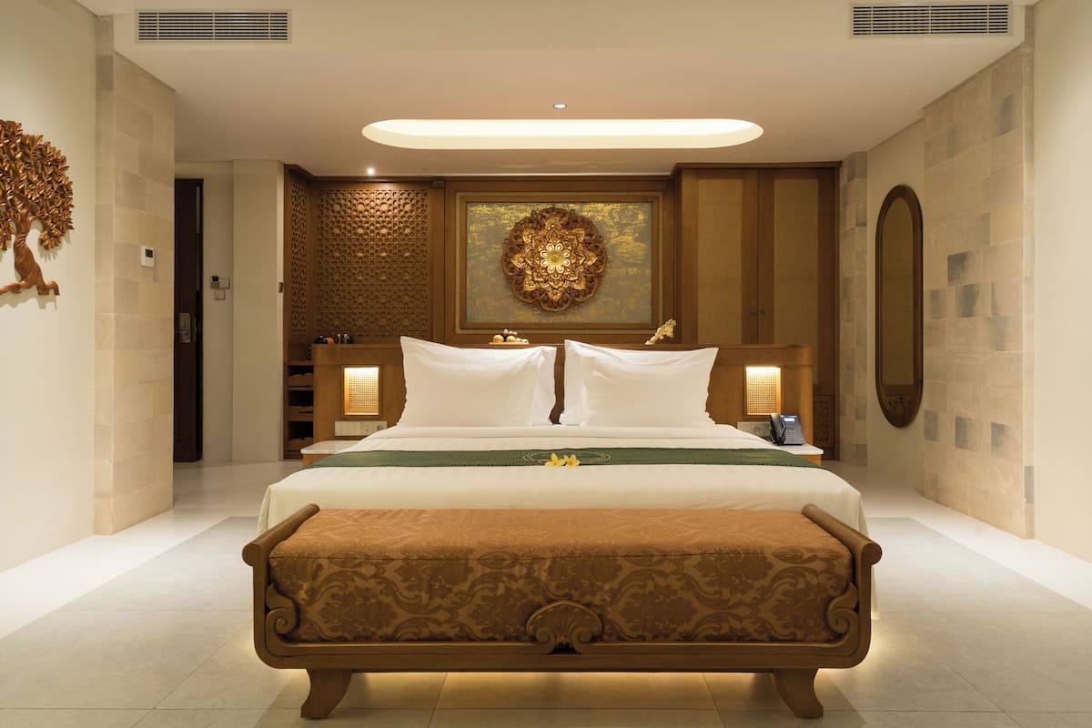 1 bedroom, free minibar, in-room safe, blackout curtains