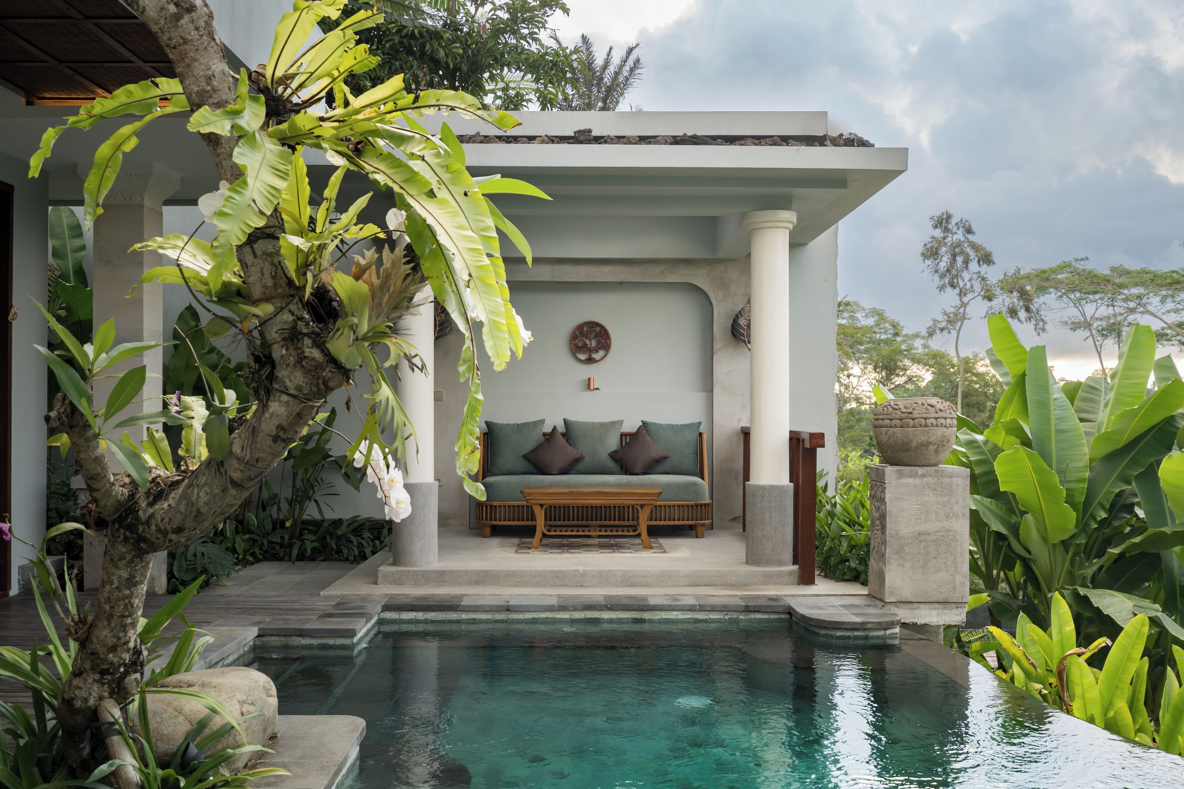 Deluxe Private Pool Villa | Living area | 55-inch TV with cable channels, pay films