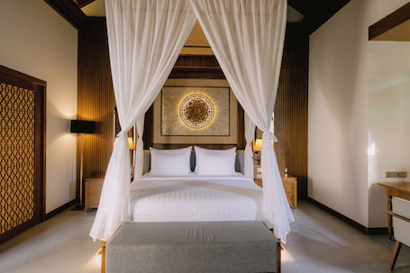 Deluxe Private Pool Villa | 1 bedroom, free minibar, in-room safe, blackout drapes