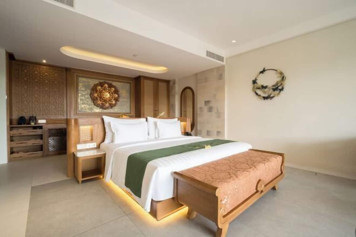 Artículos del minibar gratis y caja de seguridad en la habitación