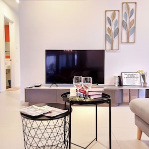 Living room - Arcoris SoHo by WeStay Hosting, Exclusive Private Balcony, Kuala Lumpur (Kuala Lumpur)