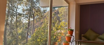 โรงแรม The Alpine Vista