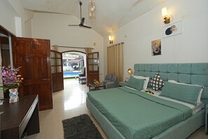 Desk, free WiFi, bed sheets - CLOSE2C BY THE ARKS VILLA (Anjuna)