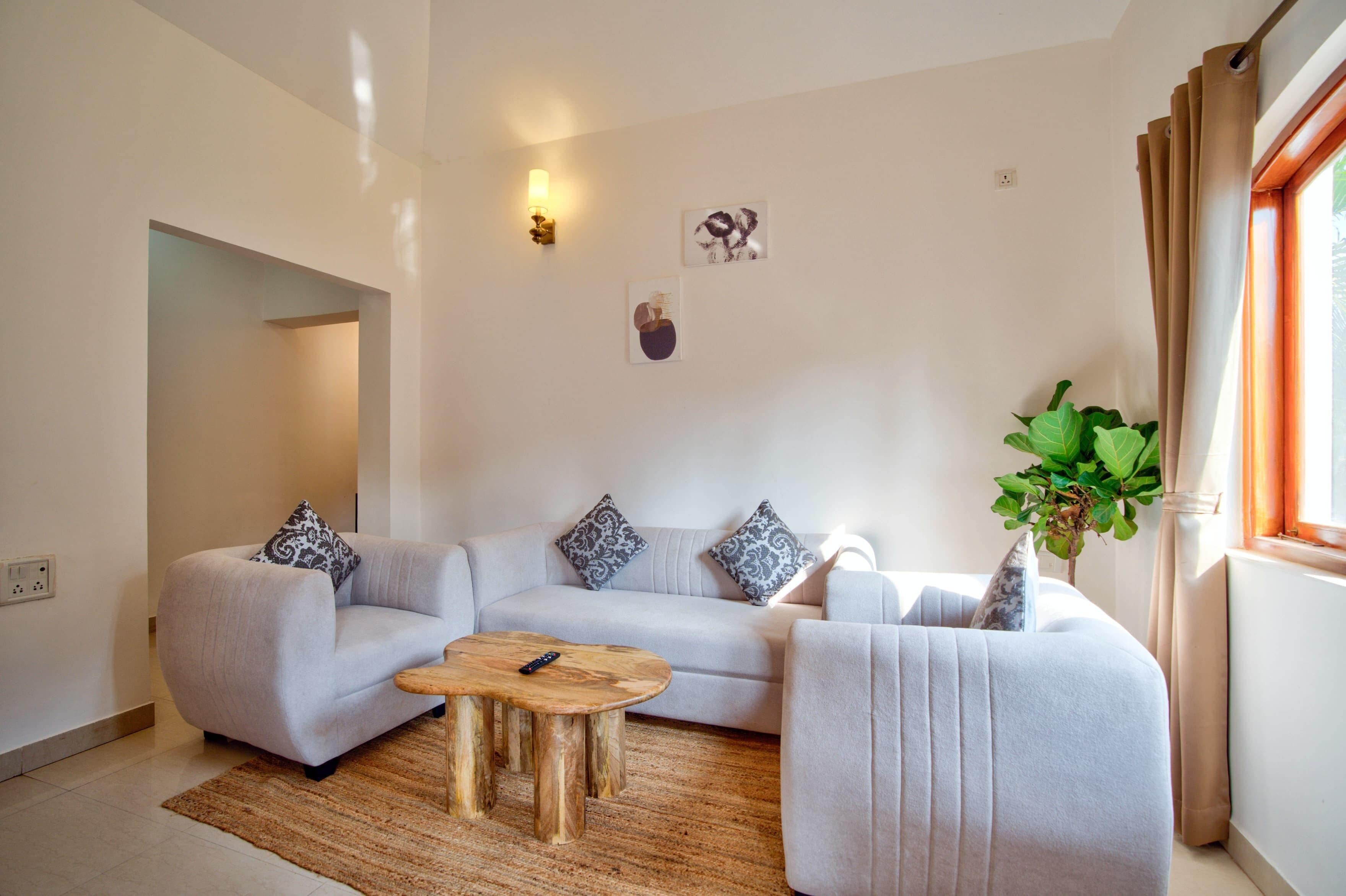 Luxury Villa, Garden View | Desk, free WiFi, bed sheets