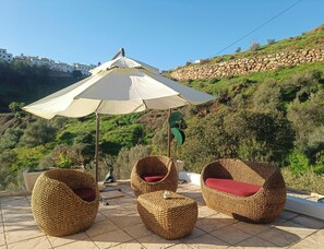 Terrace/patio - Casa del Palmas - Charming Private Villa with 2 Bedrooms. 25 minutes from Malaga (Moclinejo)