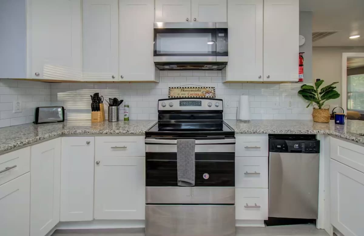 Photo 6 of Charming 2-bedroom house 15min from Downton Houston