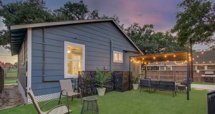 Charming 2-bedroom house 15min from Downton Houston