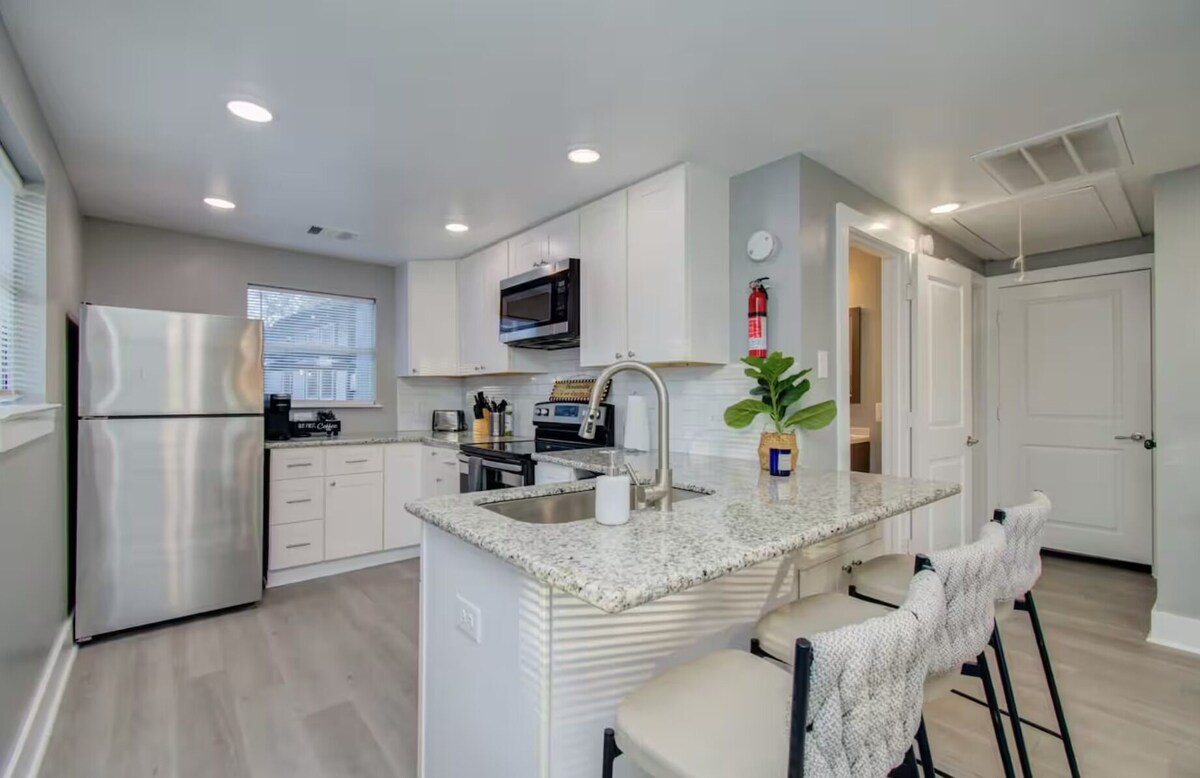 Photo 5 of Charming 2-bedroom house 15min from Downton Houston