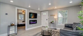 Charming 2-bedroom house 15min from Downton Houston