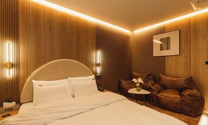 King | 1 habitación, decoración personalizada y muebles diferentes 
