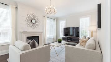 Smart TV, fireplace, video games