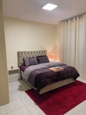 2 bedrooms, iron/ironing board, WiFi, bed sheets - Exquisite 2-bedroom 5 min to Al-Kalouty Mosque in Al Rabieh Amman with AC, Wi-Fi (Amman)