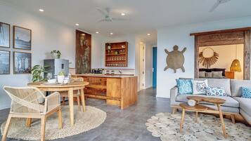 Comfort Apartment | Living area | TV