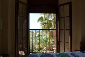 2 多间卧室、熨斗/熨衣板、免费 WiFi、床单