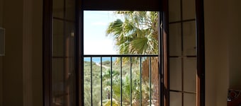 Los Pelicanos 165 - Two Bedroom Apartment, Sleeps 5