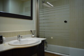 Towels - Los Pelicanos 165 - Two Bedroom Apartment, Sleeps 5 (Punta del moral)