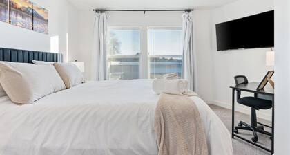 Urban Ski Loft | Modern Townhome in SLC Near Mtns!