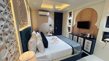 Deluxe Double Room | Desk, free WiFi