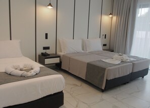 Deluxe Triple Room, Balcony