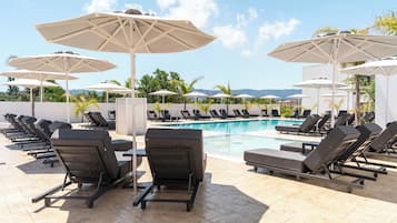 Seasonal outdoor pool