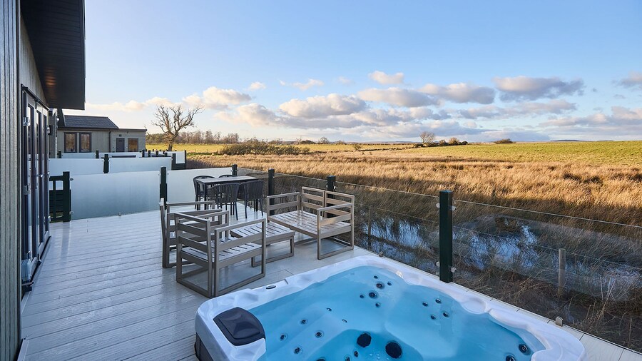 Host Stay Juniper Deluxe Lodge