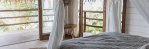 WiFi, bed sheets