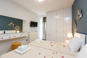 2 slaapkamers, een strijkplank/strijkijzer, wifi, beddengoed