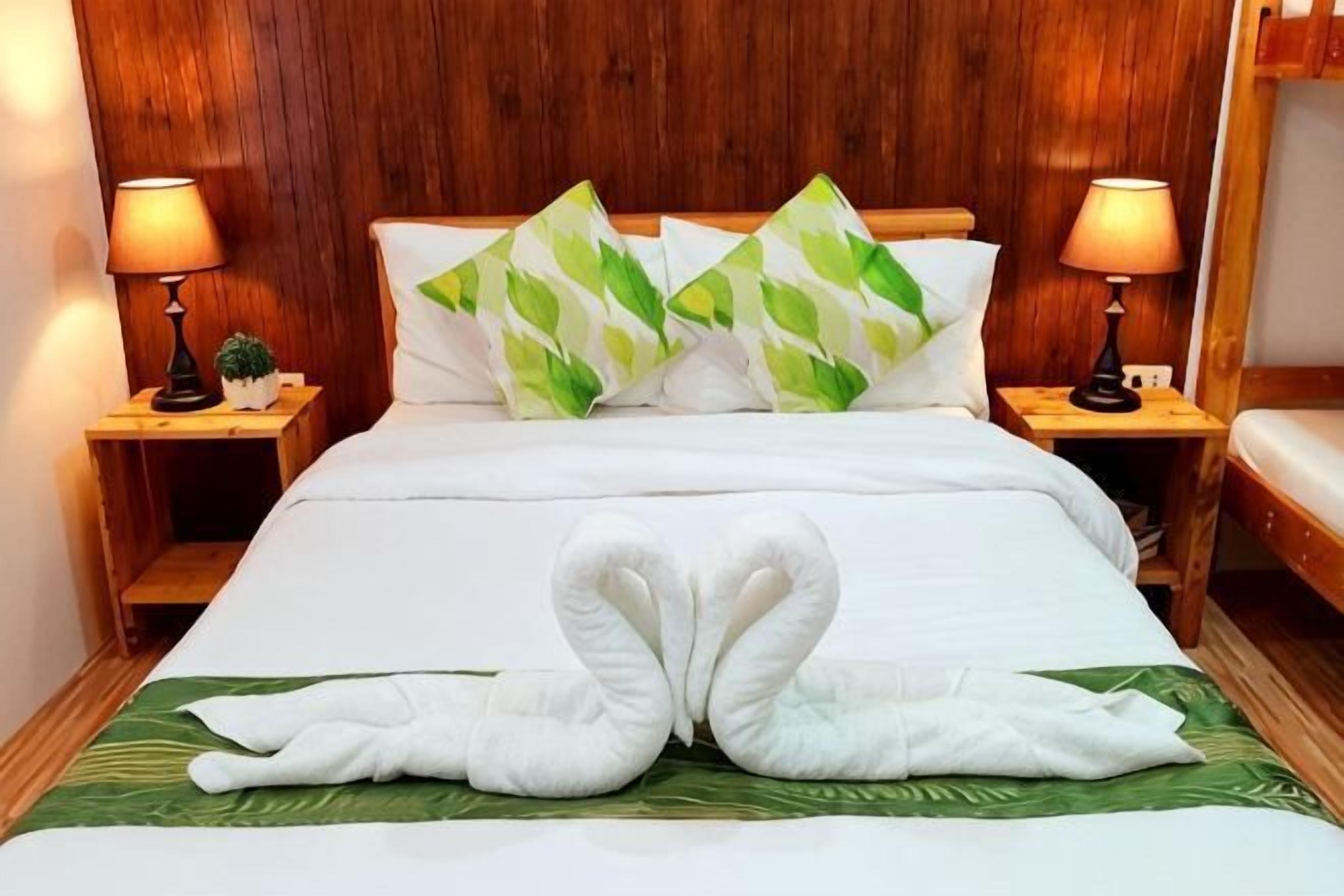 Desk, free WiFi, bed sheets